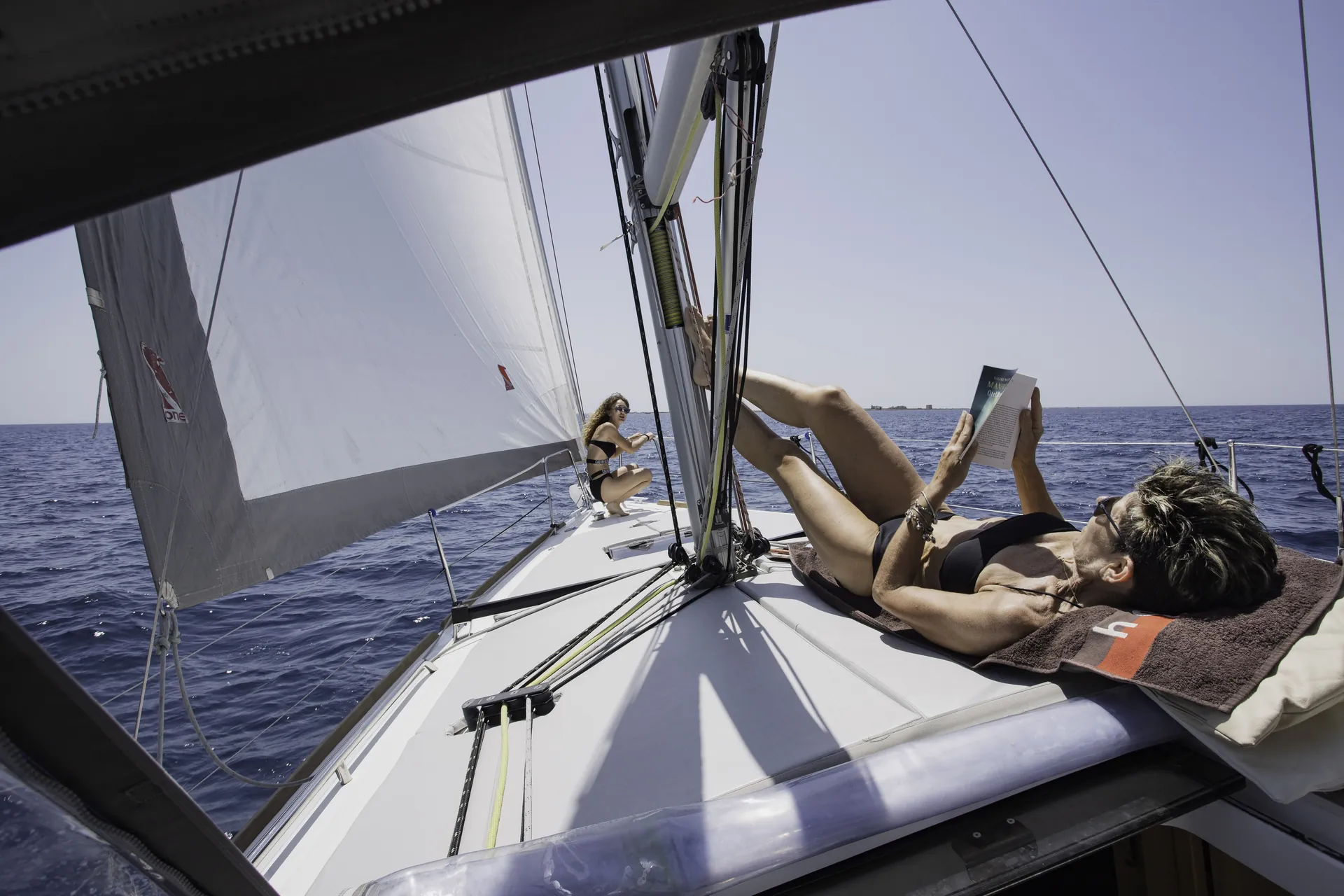 Full day in barca privata in barca a vela a Gallipoli