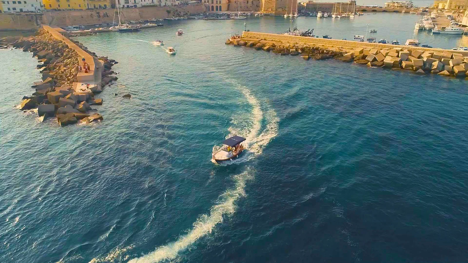 Boat party Gallipoli mare cristallino Salento